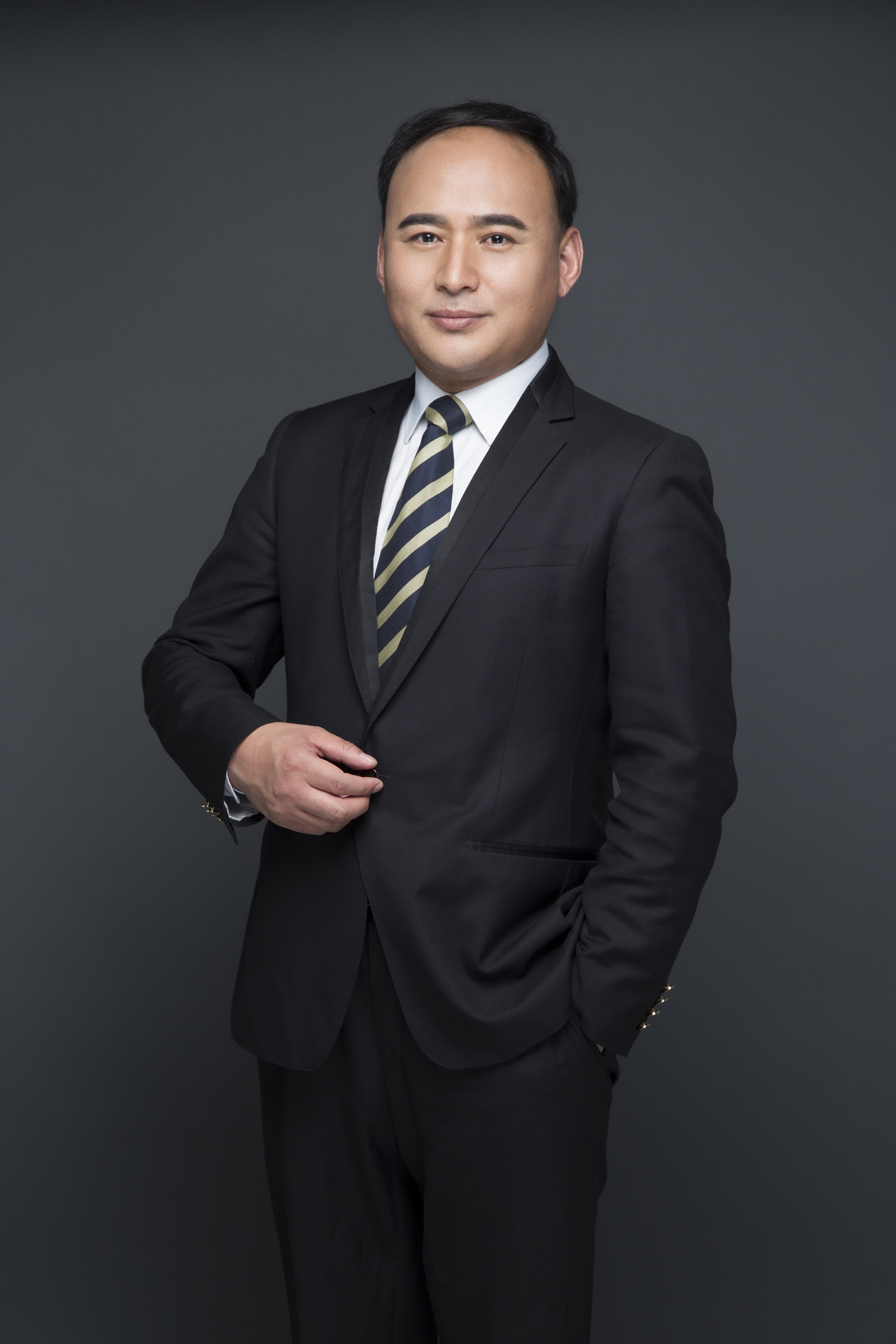 冯菊英 跟组制片负责人
